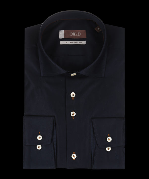 Donkerblauw twill overhemd met lichte knopen